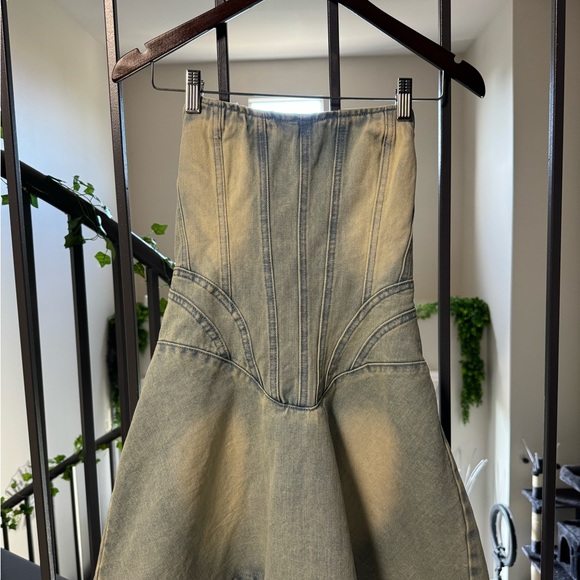 Pretty Little Thing Denim Dress US 6 - Picture 3 of 5